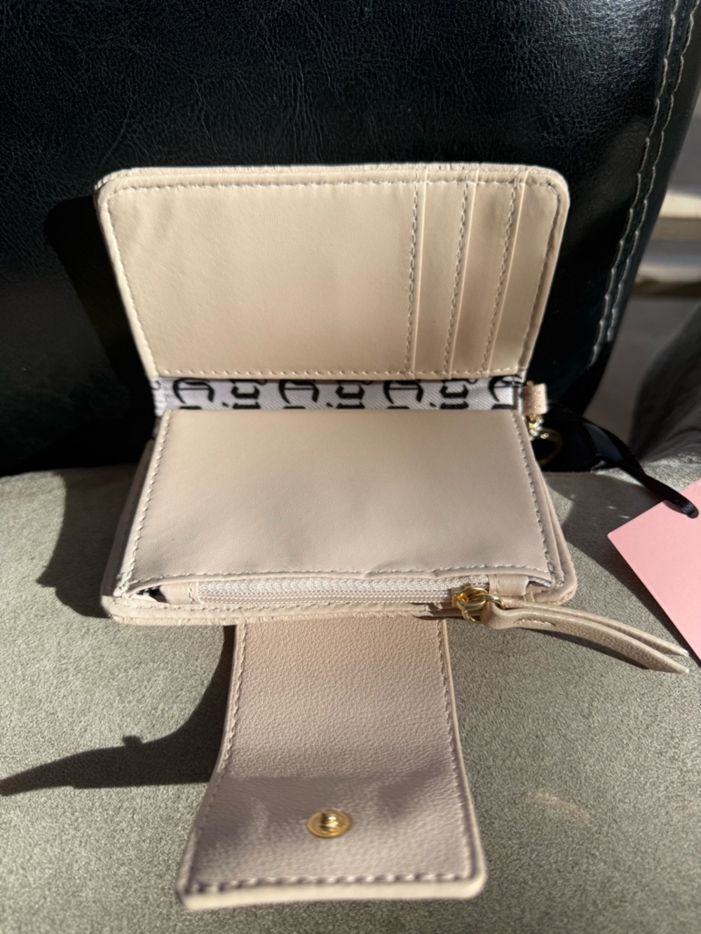 Juicy Couture Cream Quilted Wallet with Gold Hardware - Picture 5 of 7